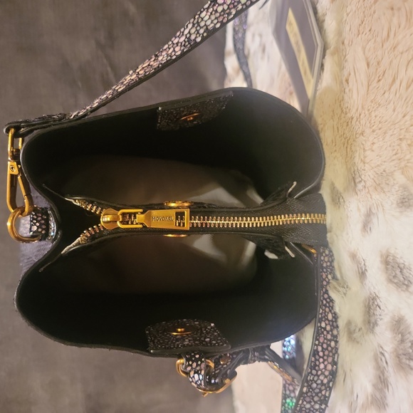 Holiday Handbag ~ Black Snake Pattern ~ Brass Tone Hardware Mini Tote/Cr… - Picture 6 of 9